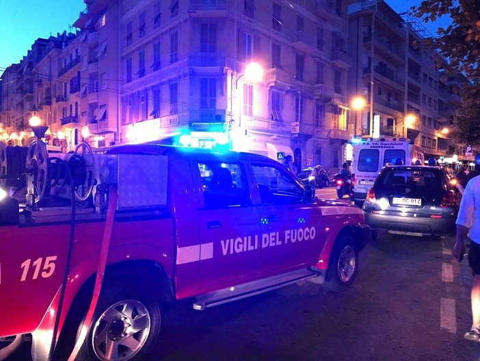 Imperia: appartamento a fuoco questa notte in via Ivanoe Amoretti, intervento dei Vigili del Fuoco