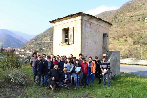 Gli alunni della Scuola Secondaria di Primo Grado ‘G. Gabrielli’ raccontano Pieve di Teco (Foto e Video)