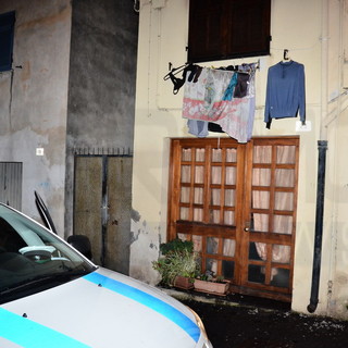 Sanremo: principio d'incendio in un'abitazione di frazione Bussana, intervento dei Vigili del Fuoco e Polizia Locale