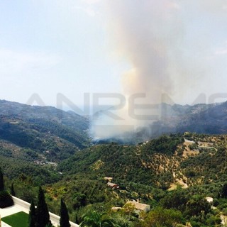 Perinaldo: sotto controllo l'incendio di oggi, distrutti 10 ettari di bosco ed una sola casa evacuata