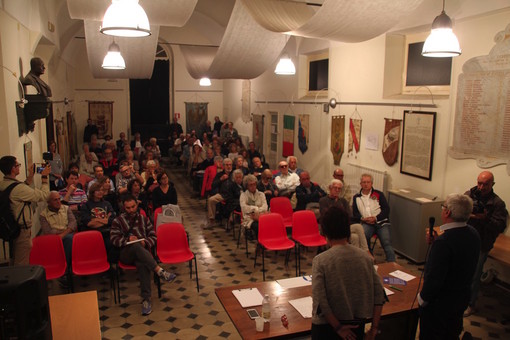 Incontro pubblico di “Sanremo Insieme” dopo il rimpasto e l’esclusione di Daniela Cassini: “Biancheri ha fatto una manovra politica verso il centrodestra, un passaggio traumatico che non condividiamo” (Foto e Video)