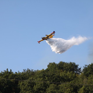 L'intervento del Canadair stamane a Ceriana