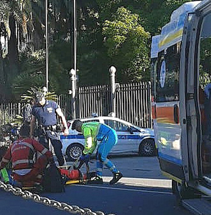Sanremo: 14enne investita da un motociclista in corso Cavallotti, trasportata in ospedale (Foto)