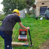 Sanremo: 'fessurazioni' nei muri, iniziate le indagini geofisiche alla scuola di San Bartolomeo (Foto)