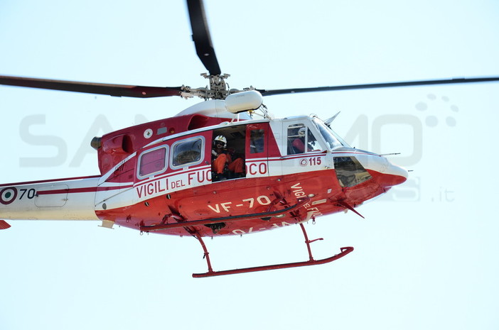 Ventimiglia: 84enne inciampa in strada a Sealza, trasportato in elicottero in gravi condizioni