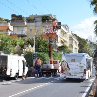 Sanremo: un nostro lettore interviene sul semaforo 'intelligente' da poco installato ai 'Tre Ponti'