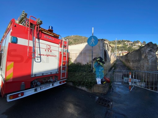 Ventimiglia: aveva acceso un fuoco per scaldarsi, ecco la causa dell'incendio nella serra di Nervia (Foto)