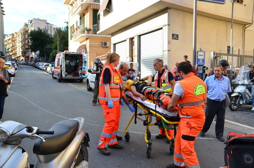 Sanremo: 17enne cade con lo scooter in via Martiri della Libertà, dinamica in fase di accertamento