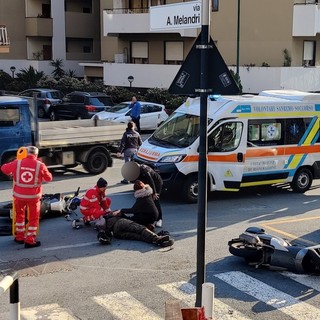 Sanremo: scontro tra due scooter tra via Agosti e via Melandri, due feriti portati in ospedale (Foto)