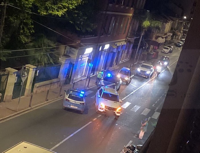 Vallecrosia: incidente stanotte sull'Aurelia, conducente di uno scooter portato in ospedale (Foto)