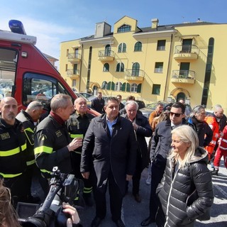 Cogoleto: sopralluogo del Presidente Toti sull'incendio &quot;Il peggio è passato&quot;, riaperta l'autostrada A10 (Foto e Video)