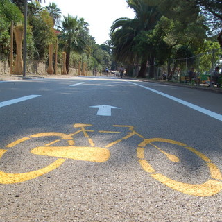 Dopo diverse proteste la Red Bull inserisce la pista ciclabile della riviera dei fiori tra le più belle d'Italia