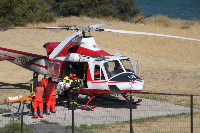 Sanremo: cade dalle scale in corso Garibaldi, anziano trasportato in elicottero al 'Santa Corona'