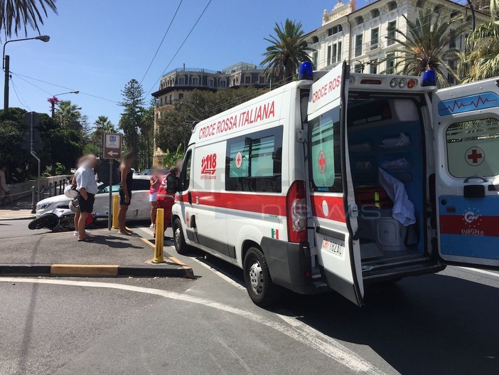 Sanremo: svolta vietata in piazza Cesare Battisti, lettore auspica l'installazione di telecamere