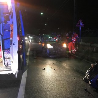 Bordighera: scontro frontale sull'Aurelia, 70enne perde il controllo dell'auto e finisce sulla corsia opposta (Foto)