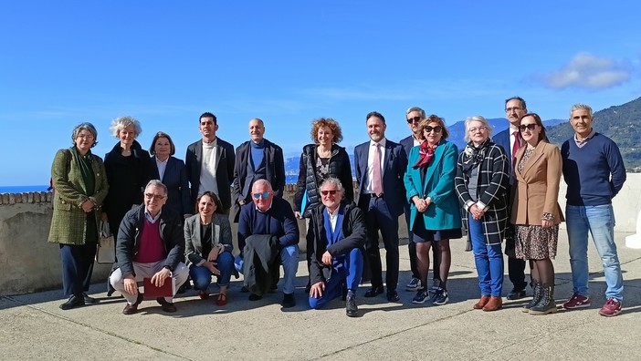 Tecnologia digitale applicata alla psicologia clinica contro i disturbi delle interazioni sociali, a Ventimiglia presentato “Intevidi&quot; (Foto e video)