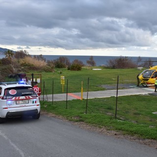 Sanremo: scontro auto-scooter in corso Mazzini, 32enne in elicottero al 'Santa Corona'