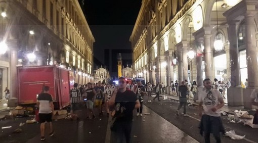 Imperiese illeso nella calca di ieri sera in piazza San Carlo: le immagini e le foto dal nostro quotidiano 'Torino Oggi'