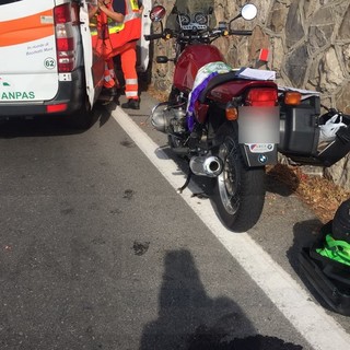 San Lorenzo al Mare: 'pirata della strada' fa cadere marito e moglie in moto e si dilegua, fermato ad Arma di Taggia (Foto)