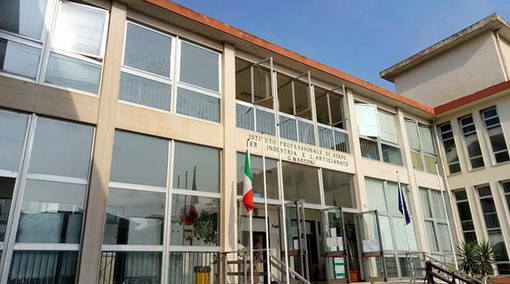 Corso di Carrozzeria all'IIS G. Marconi grazie alla collaborazione con la Confartigianato di Imperia