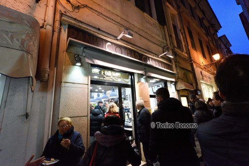 Sanremo: in via Palazzo aperta una nuova panetteria, le foto di Tonino Bonomo dell'inaugurazione