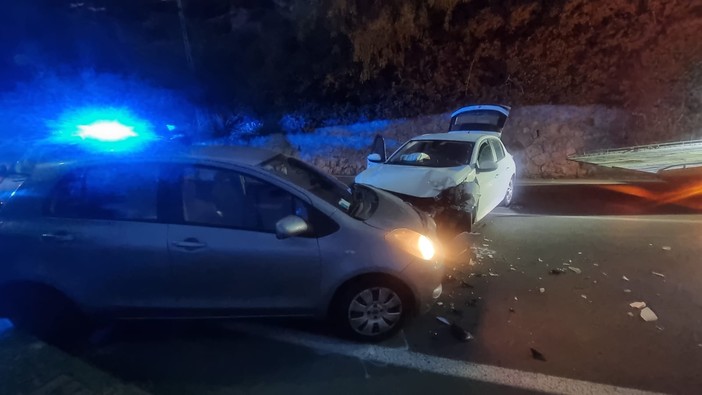 Bordighera, scontro tra auto: mobilitazione di soccorsi in via Madonna della Ruota (Foto)