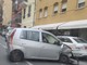 Finisce contro le auto parcheggiate a Ventimiglia, un ferito