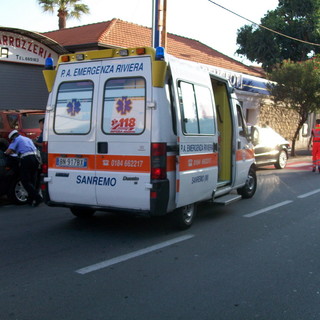 Sanremo: incidente in corso Marconi, scontro auto-moto, centauro ferito