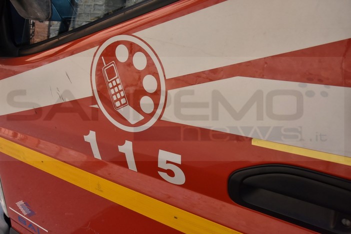 Violento temporale nella notte, vigili del fuoco in azione a Sanremo e Camporosso