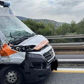 Arma di Taggia, incidente in autostrada: coinvolta un'ambulanza (Foto)