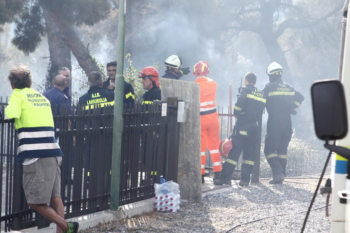 Incendio di bosco ed Aurelia chiusa a pochi chilometri dalla nostra provincia