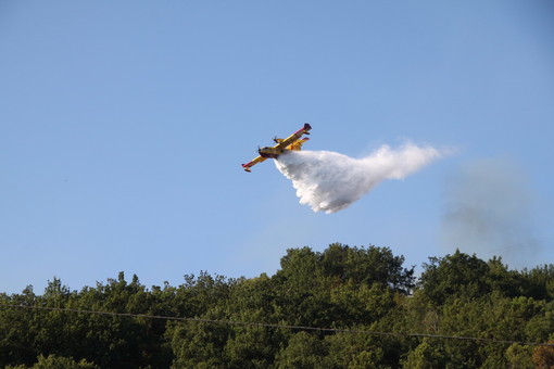 L'intervento del Canadair stamane a Ceriana