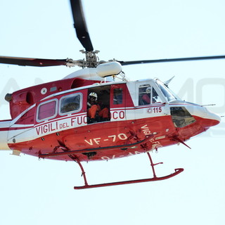 Ventimiglia: 84enne inciampa in strada a Sealza, trasportato in elicottero in gravi condizioni