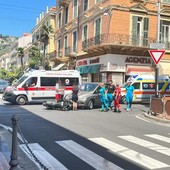 Bordighera, scontro auto-moto in centro: traffico in tilt (Foto)