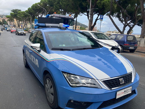 Imperia: estorcevano denaro a un ludopatico con tassi usurari oltre il 240%, doppio arresto della Polizia