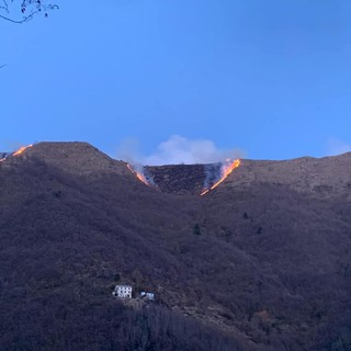 Carpasio: incendio boschivo nel tardo pomeriggio, sul posto l'intervento dei Vigili del Fuoco