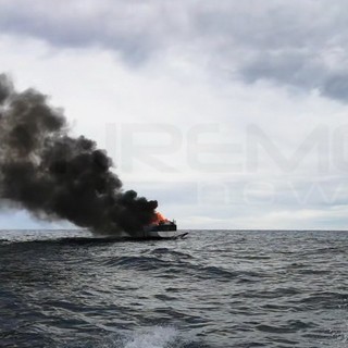 Ventimiglia: serie di controlli della Guardia Costiera sul luogo dell'incendio della barca a vela di ieri, nessun inquinamento