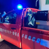 Auto fuoristrada a Chiusavecchia: i pompieri liberano 40enne dall'abitacolo