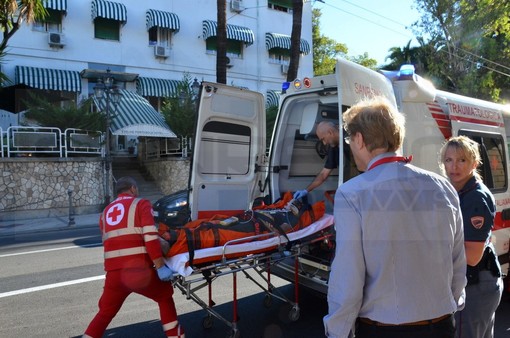 Sanremo: scontro tra due scooter stamattina in corso Cavallotti, i conducenti portati in ospedale