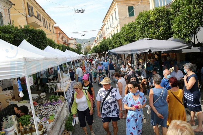 Diano Marina: Aromatica, domani tanti eventi da non perdere. Apertura dell'area espositiva e commerciale dalle 9.30 alle 22.30