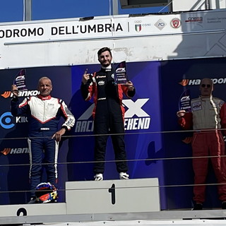Automobilismo: il sanremese Kevin Liguori vince il Campionato Italiano Twingo Cup nell’ultimo round del campionato