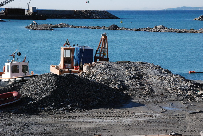 Ventimiglia: accelerano i lavori del porto di 'Cala del Forte', al via quelli del Sentiero delle Calandre