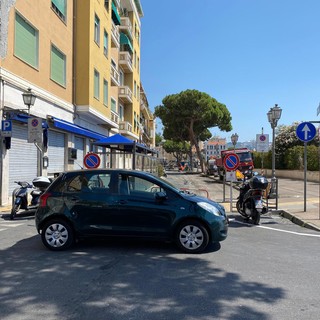 Sanremo: partono gli asfalti in centro, chiusa via Nino Bixio e molte lamentele di residenti e turisti (Foto)