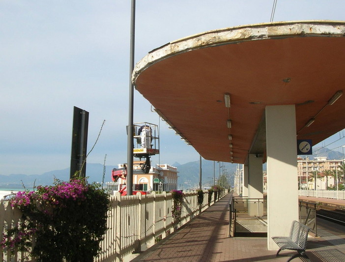 Bordighera: disagi per chi viaggia, la testimonianza di una nostra lettrice arrivata ieri sera in stazione