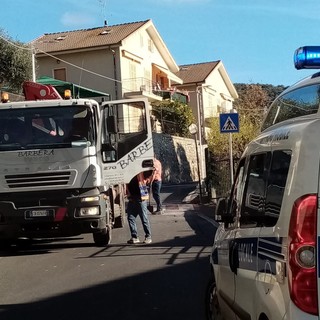 Pompeiana: la Provincia sta realizzando un passaggio pedonale rialzato di fronte all'asilo (Foto)