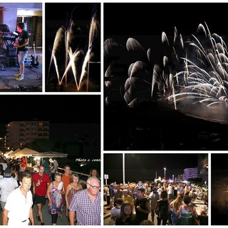 Vallecrosia: tanta gente ieri sera sul lungomare per 'Luppolo di Mare' e per i fuochi artificiali (Foto)
