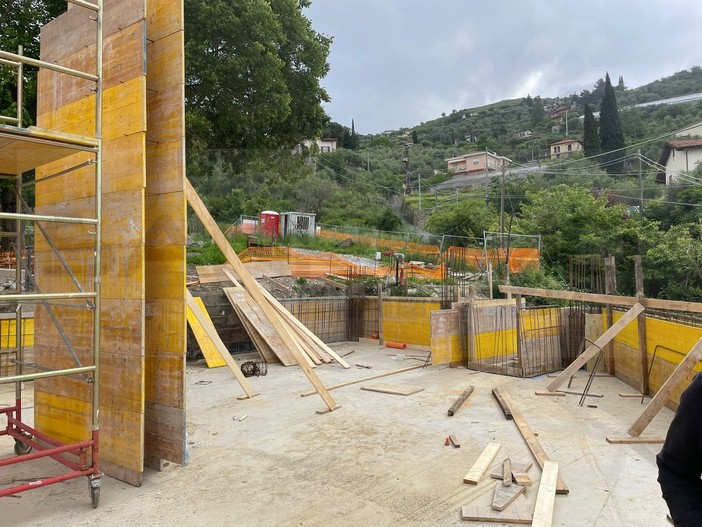 Riunione operativa sulla mensa della scuola San Pietro.  Il vicesindaco Fellegara: “I lavori stanno procedendo”