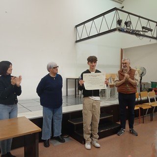 Ventimiglia: consegnata la prima borsa di studio in memoria di Alessio Vinci