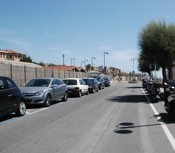 Vallecrosia: piste ciclabili, parcheggi e lungomare, il Comune si avvale della consulenza del dipartimento di Architettura dell’Università di Genova, approvata la bozza di convenzione