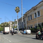 Sanremo: scattati questa mattina i lavori per lo smantellamento delle torri faro allo stadio 'Comunale' (Foto)